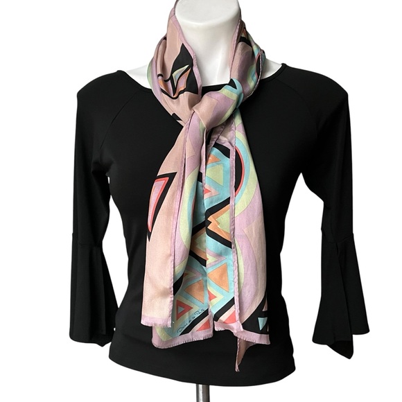 Oscar de La Renta Geometric Patterned Scarf - Picture 1 of 12